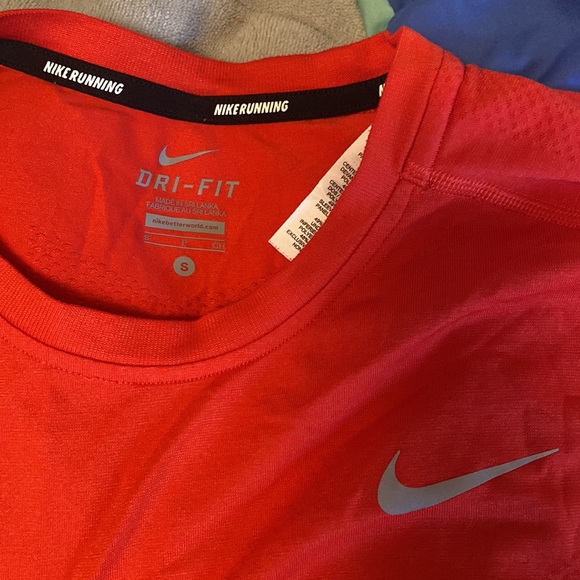 Nike Dri-Fit Long sleeve shirt - Picture 2 of 2
